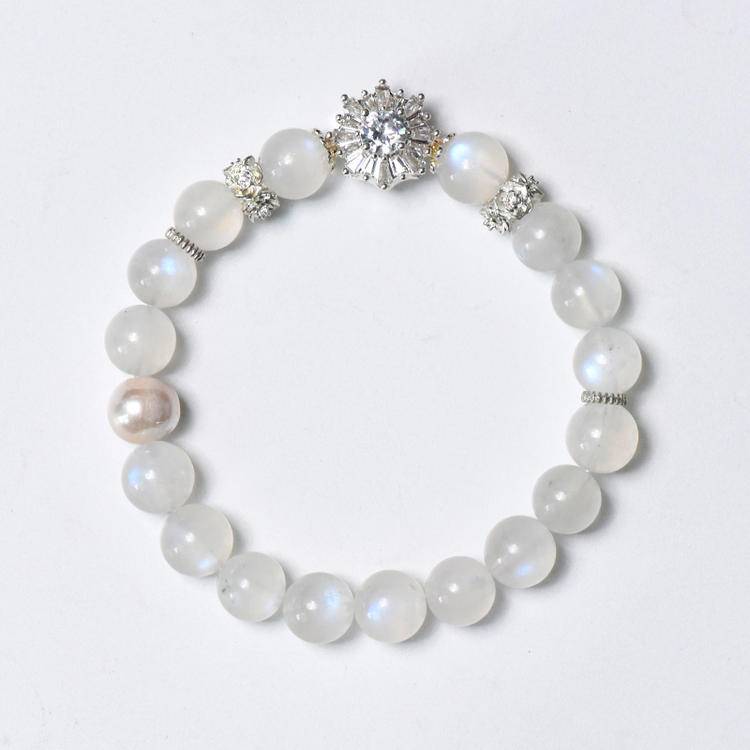 Calm & Love Crystal Bracelet – Moonstone & Pearl 9 mm, CZ Halo Accent