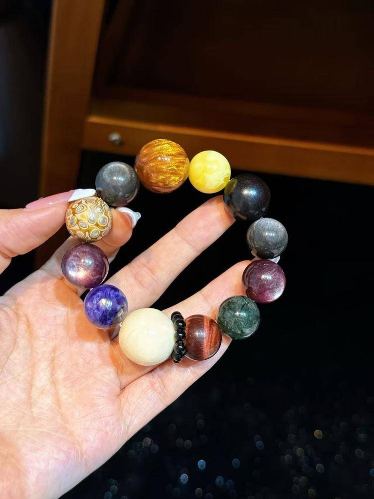 Protection & Confidence Statement Bracelet – Red Tiger’s Eye, Silver Obsidian & Charoite 16–18 mm