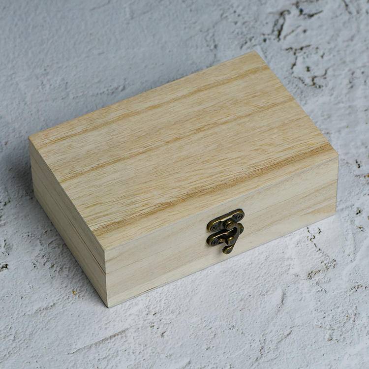 Healing Crystal Wood Gift Box – Assorted Raw & Tumbled Stones