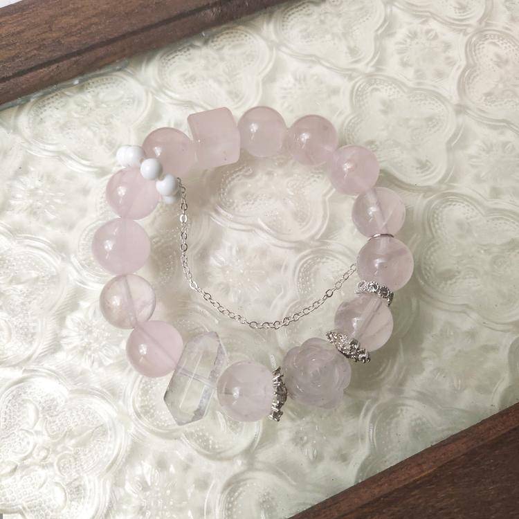 Love Crystal Bracelet – Rose Quartz & Clear Quartz 11 mm, Carved Rose Accent