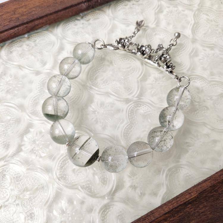 Wealth Crystal Bracelet – Green Phantom Quartz 11–13.5 mm, Vintage Chain Accent